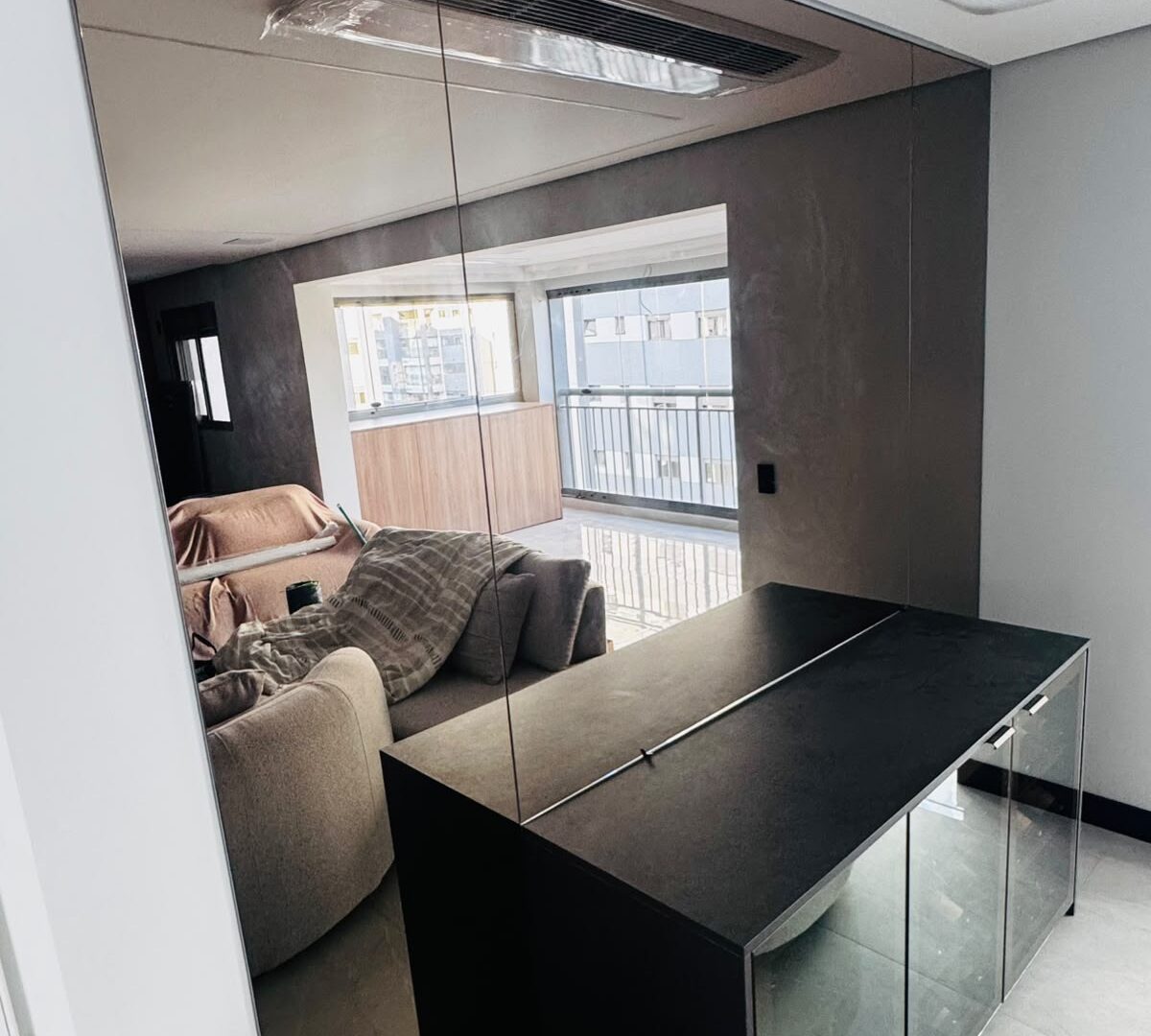 Espelho Bronze em Painel de Cozinha — Espelhos realizado pela FSGlass