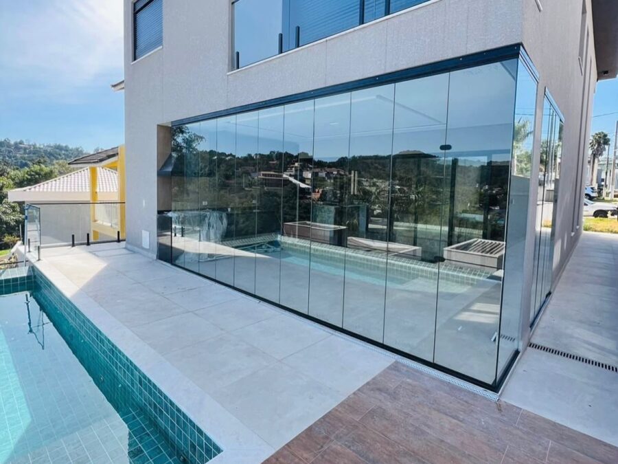 Vidro para Fechamento de Área Externa — projeto executado pela FSGlass